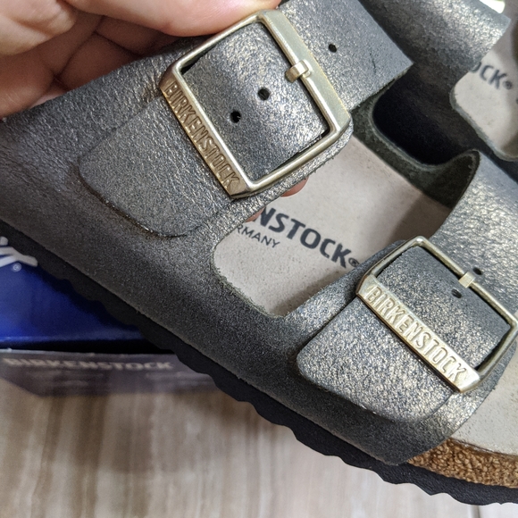 Birkenstock Arizona Slide Gold sandal - Picture 2 of 9